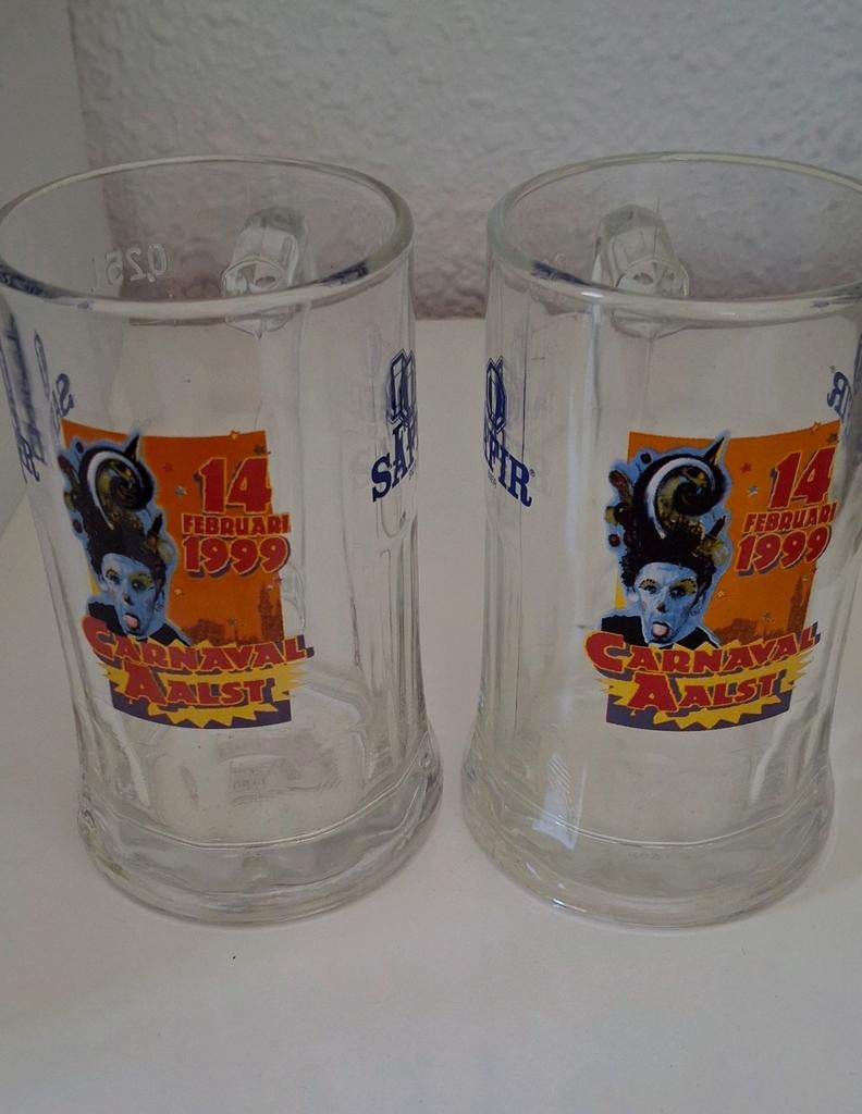 Vintage bierpinten bierpul in Glas Safir 1999 Carnaval Aalst, Ophalen of Verzenden, Zo goed als nieuw, Glas of Glazen, Overige merken