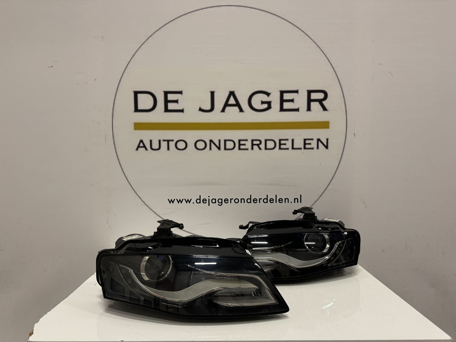AUDI A4 B8 XENON LED KOPLAMP RECHTS 8K0941004C 2008-, Auto-onderdelen, Gebruikt, AUDI AG, Auto-Union-Strasse 1
85045  Ingolstadt, DE