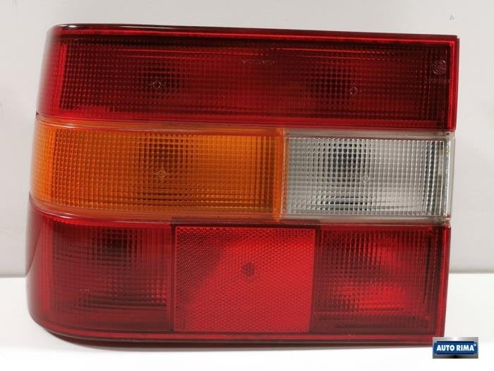 Feu arrière gauche d'un Volvo 850, -, 3 mois de garantie, -, -