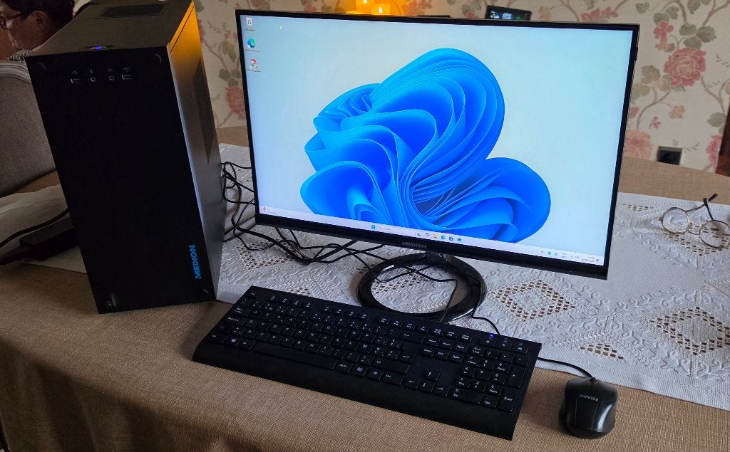 Desktop computer, Computers en Software, Desktop Pc's, Gebruikt, HDD, 2 tot 3 Ghz, Medion