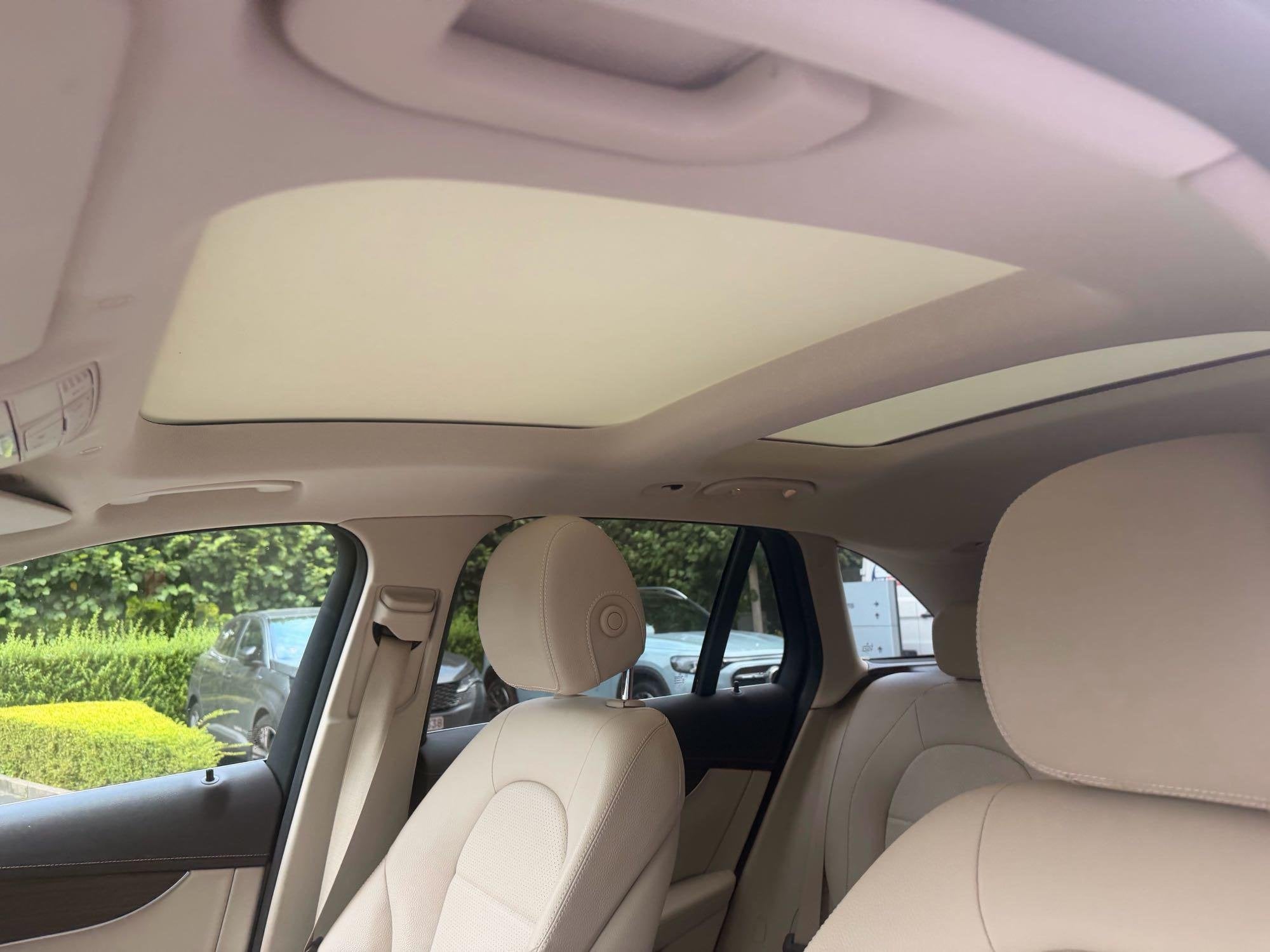 Mercedes-Benz GLC SUV 200 Business Solution 4MATIC + CARPLAY, Auto's, Automaat, 197 pk, Gebruikt, 4 cilinders