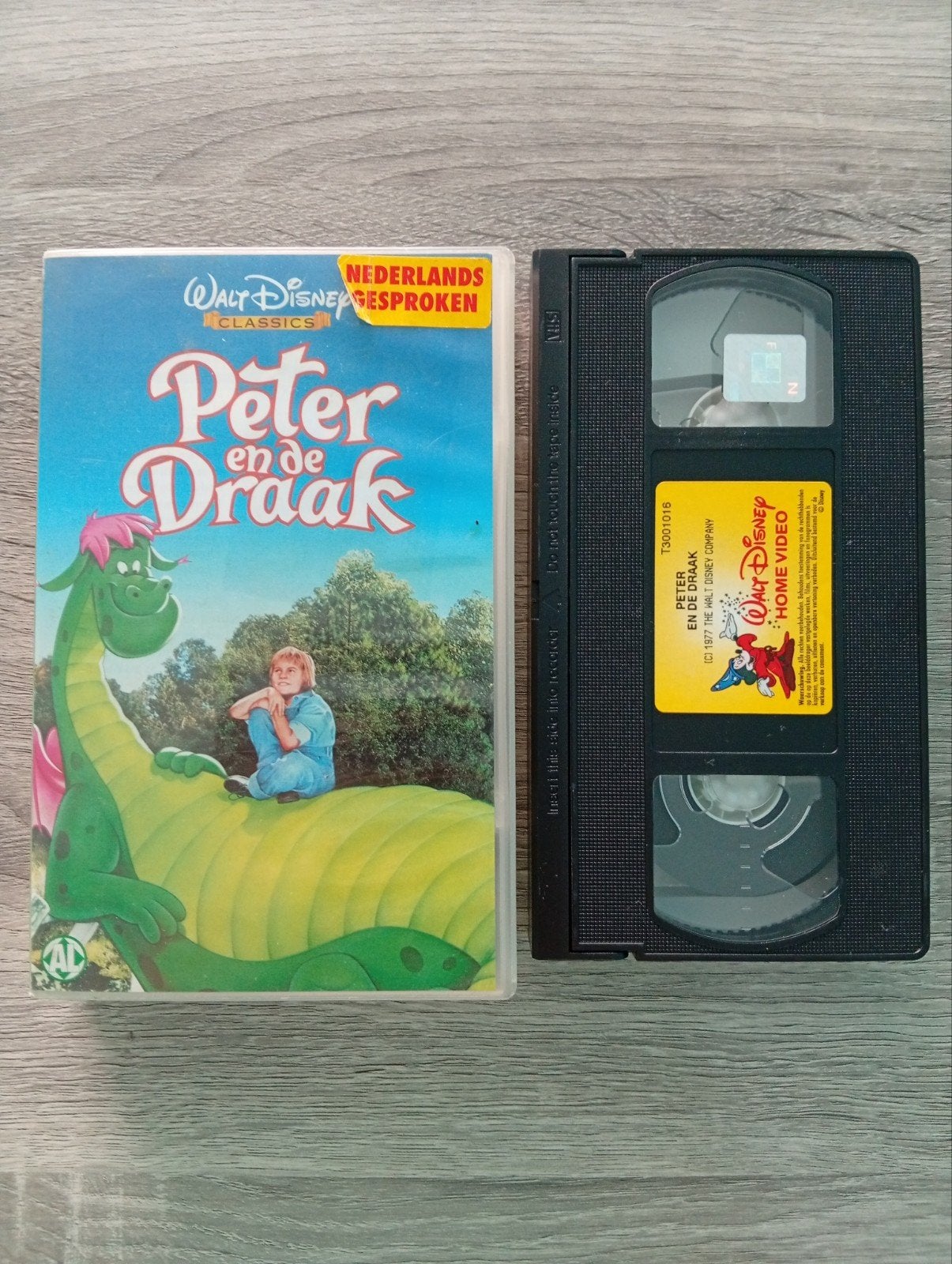 Peter en de draak Disney classic VHS film, CD & DVD, VHS | Enfants & Jeunesse, Enlèvement ou Envoi, Tous les âges, Animation, Comme neuf