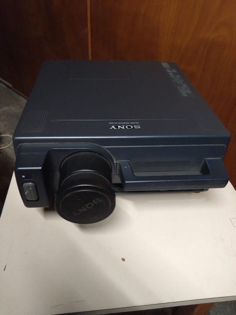 Sony projector/beamer  VPL-S500, Audio, Tv en Foto, Beamers, Ophalen, Gebruikt, LCD, Sony
