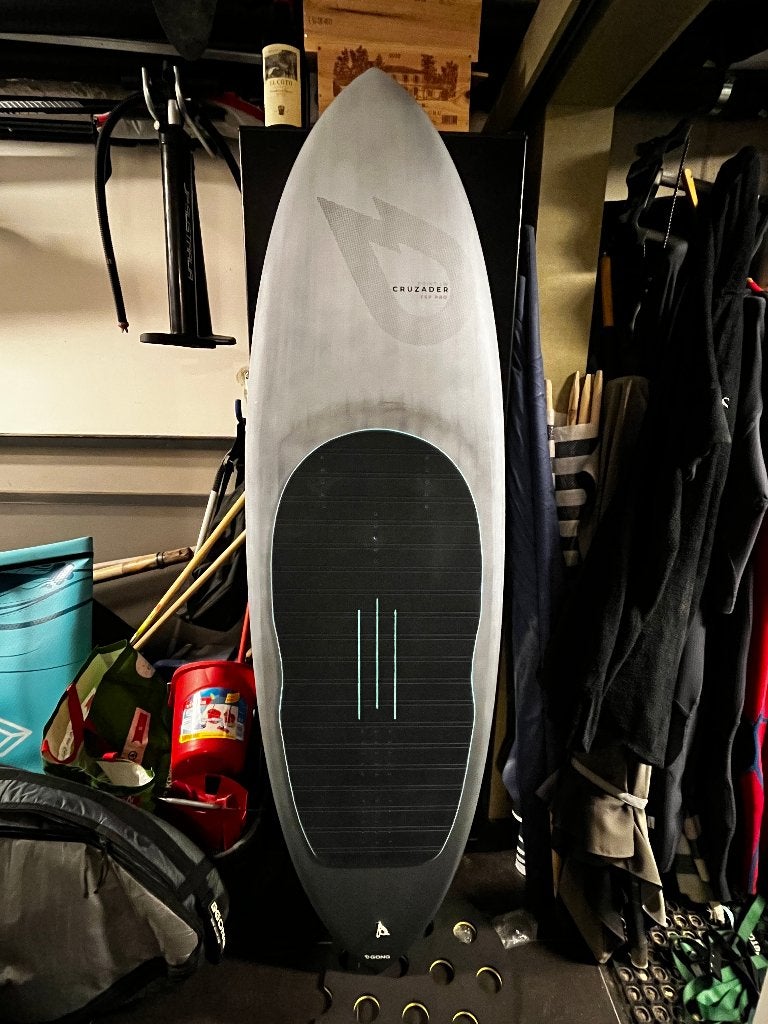 Wingboard Gong Crusader point XL 136L, Ophalen, Zo goed als nieuw, Wingsurf-board
