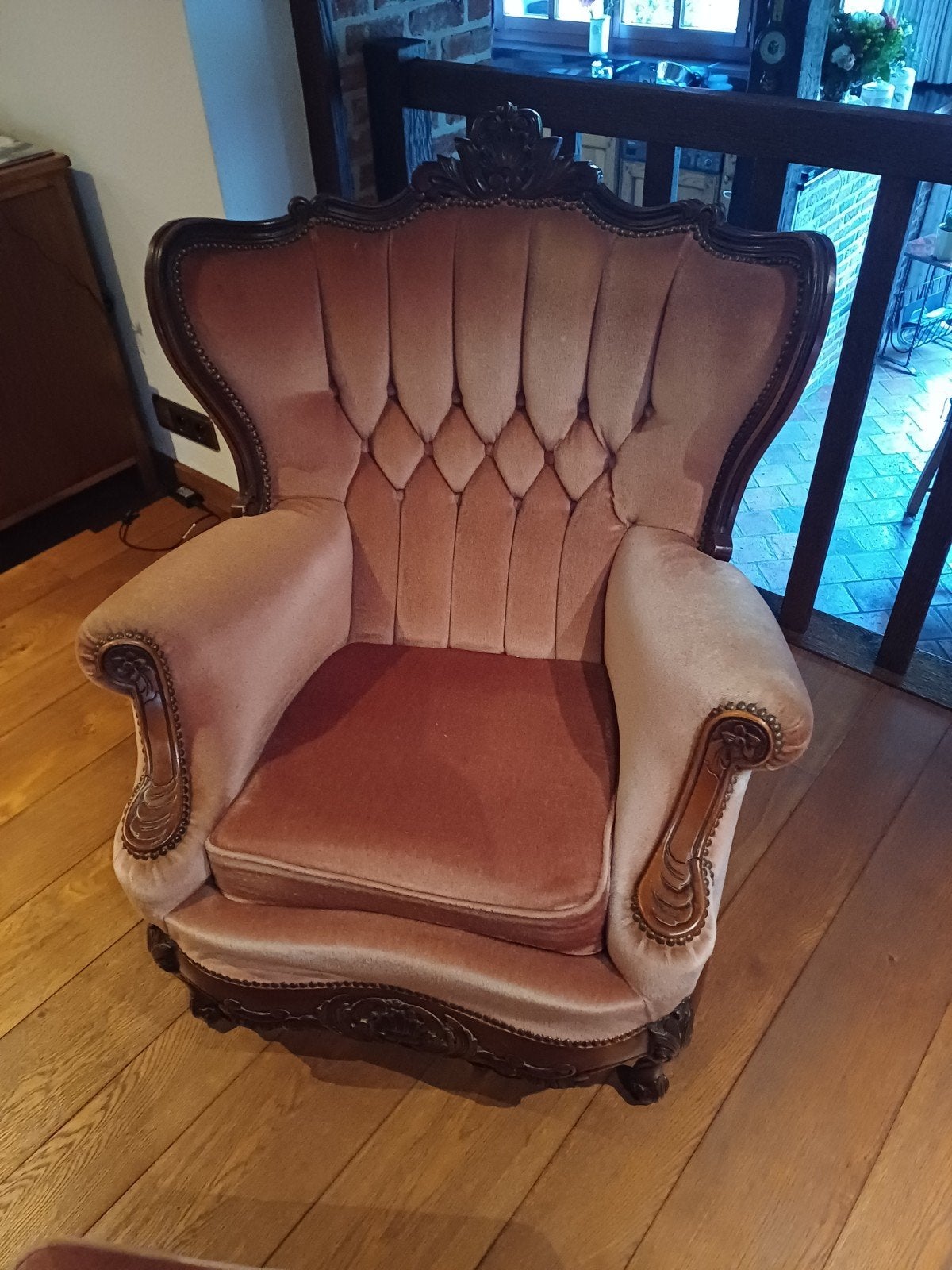 2 vintage armstoelen en voetbankje, Enlèvement