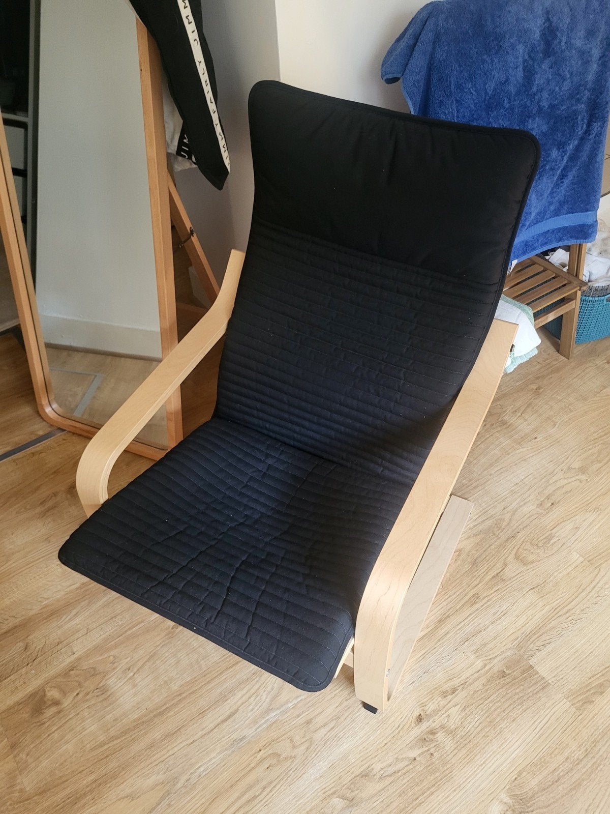 Fauteuil Ikea, Enlèvement