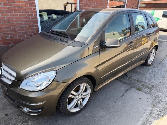 AUTO, Auto's, Mercedes-Benz, Euro 5, 1498 cc, 4 cilinders, Bruin