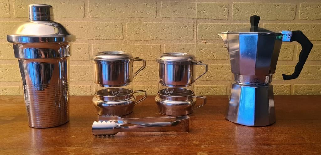 Shaker,pince gersyl et 2 cafetières gersyl/1cafetière zanita, Ophalen