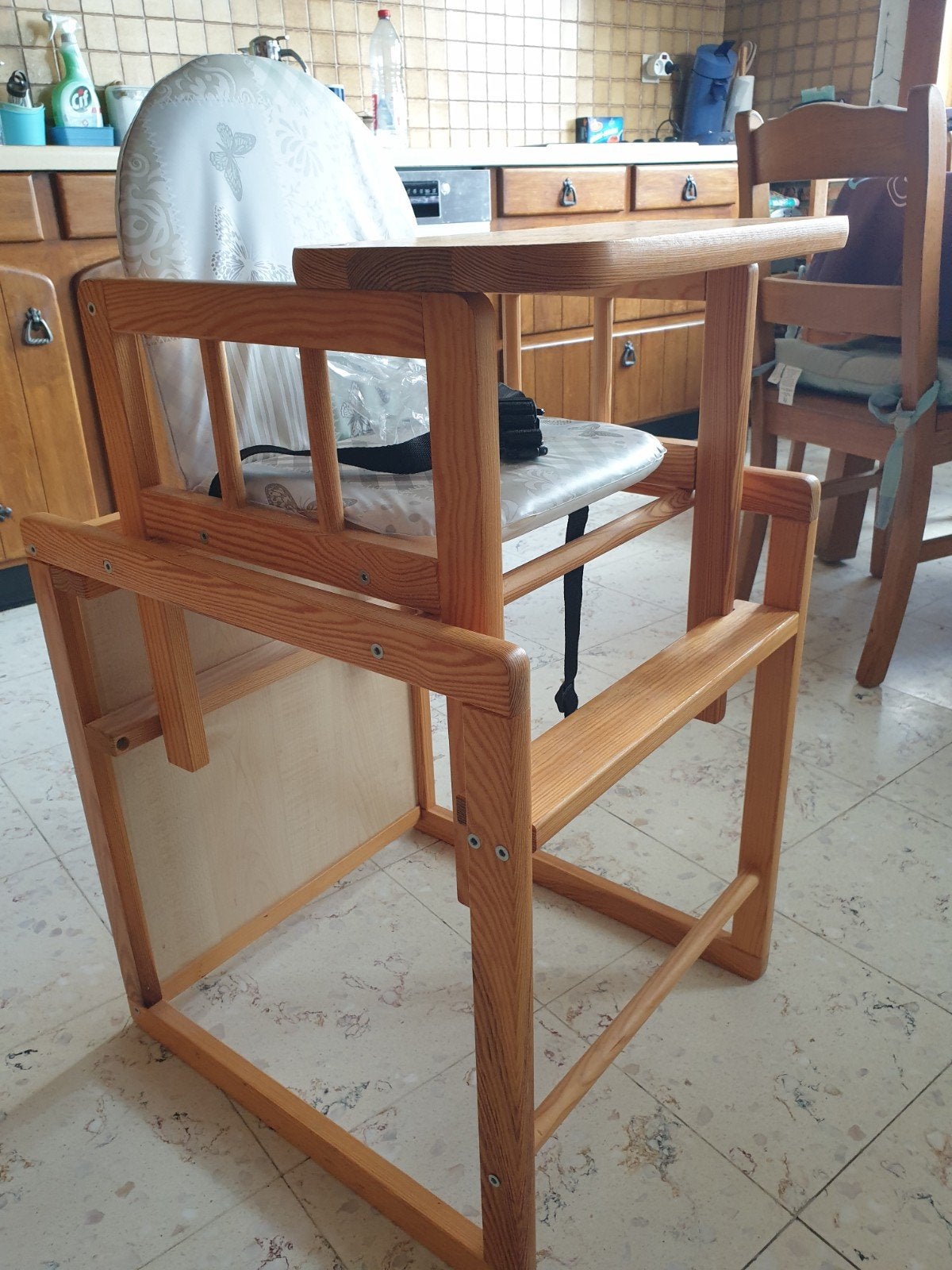 chaise pour enfant, Enlèvement, Utilisé, Ceinture(s)