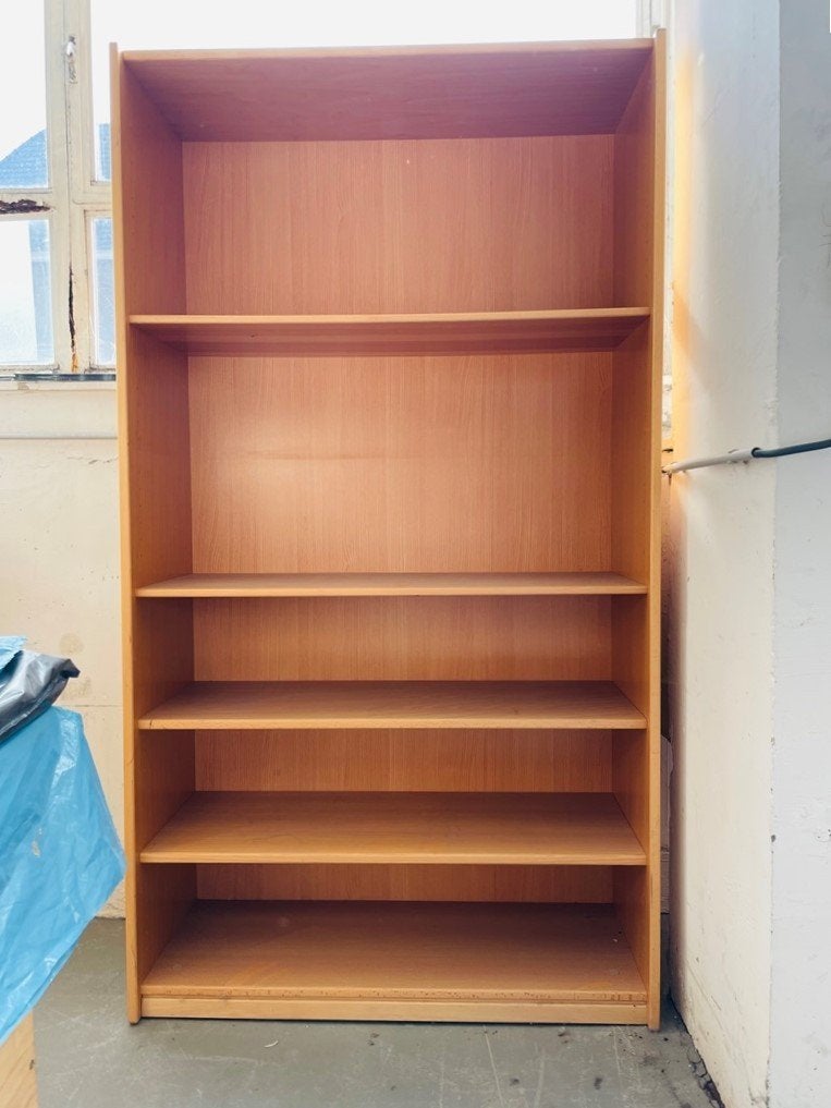 Étagères, bibliothèques, meubles à donner @ OXFAM Sol, Enlèvement, Utilisé