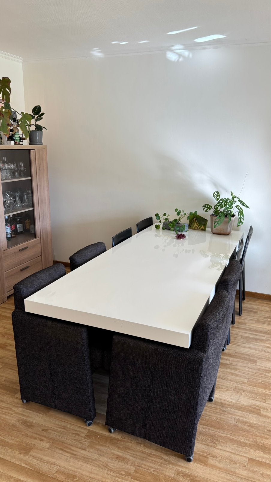 Grote Witte Hoogglans Eettafel + 8 Luxe Eetkamerstoelen, Ophalen, Gebruikt, 6 tot 8 stoelen
