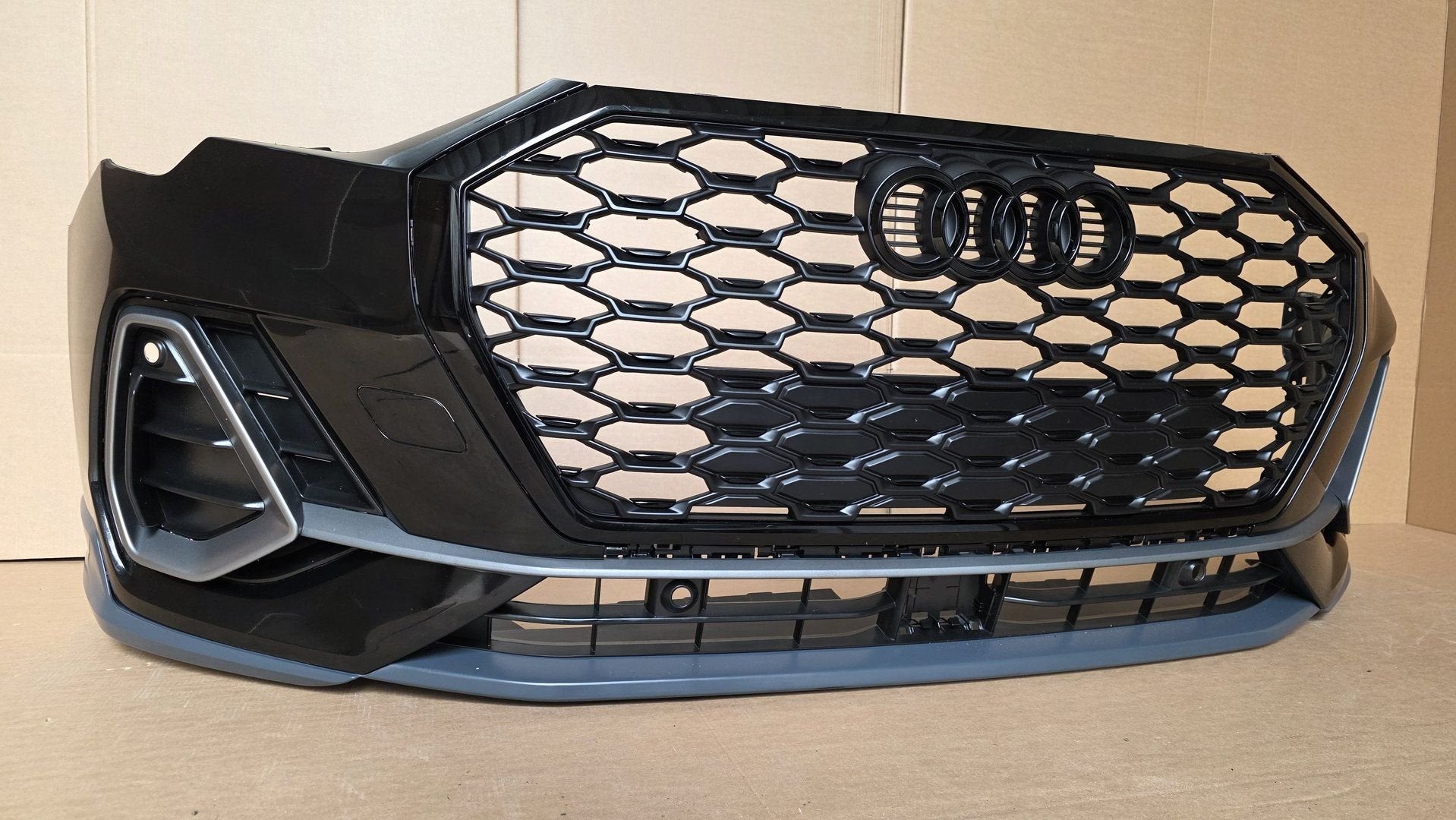 Voorbumper Audi Q3 83A F3 S-line SLINE  BUMPER LY9T ORIGINEE, -, Origine de la pièce connue, Audi, Utilisé