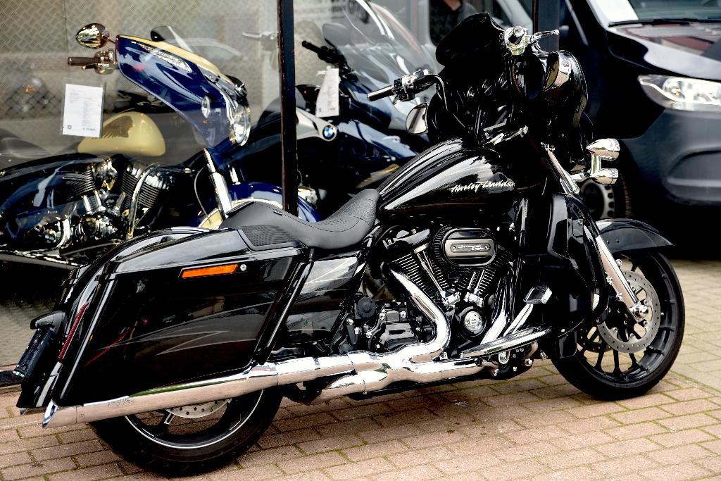 HARLEY DAVIDSON 114 STREET GLIDE CVO ***MOTOVERTE.BE***, Entreprise, Occasion, 1868 cm³, Chopper