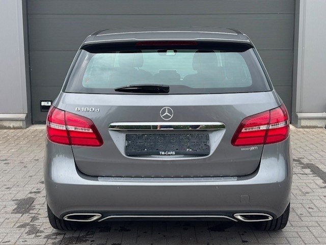 Mercedes-Benz B180D diesel automaat, Auto's, Mercedes-Benz, Monovolume, 4 cilinders, Leder, 5 deurs