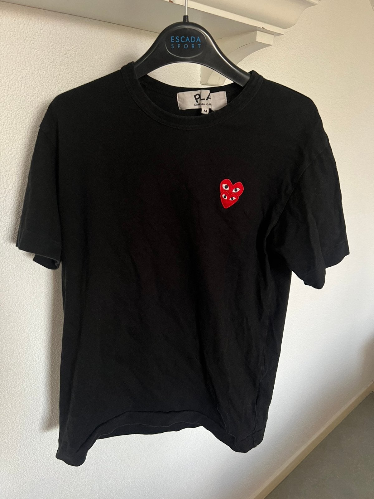 T-shirt noir CDG PLAY avec double logo — Taille M, Vêtements | Hommes, T-shirts, Envoi, Comme neuf, Taille 48/50 (M), Noir