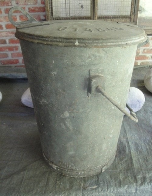 ijzeren (vuilnis)bak vintage !, Verzamelen, Overige Verzamelen, Ophalen, Gebruikt