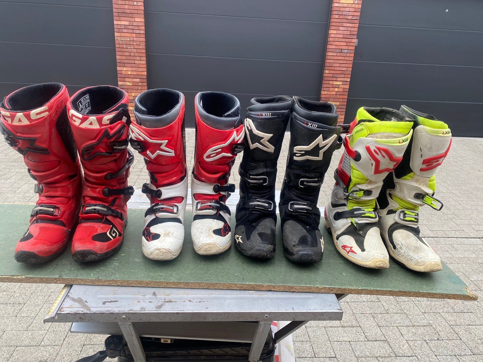 Cross botten 45,5 2x tech 7 1x tech 10 1x reserve onderdelen, Motoren, Ophalen