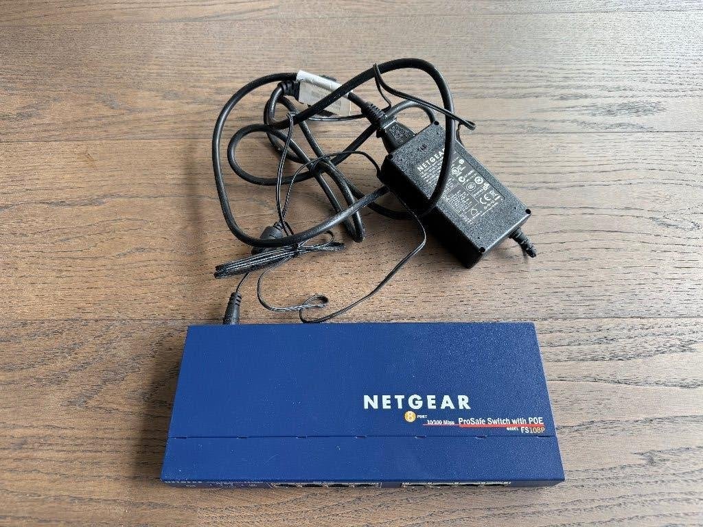 NETGEAR ProSafe FS108P PoE Switch, Enlèvement ou Envoi, Utilisé