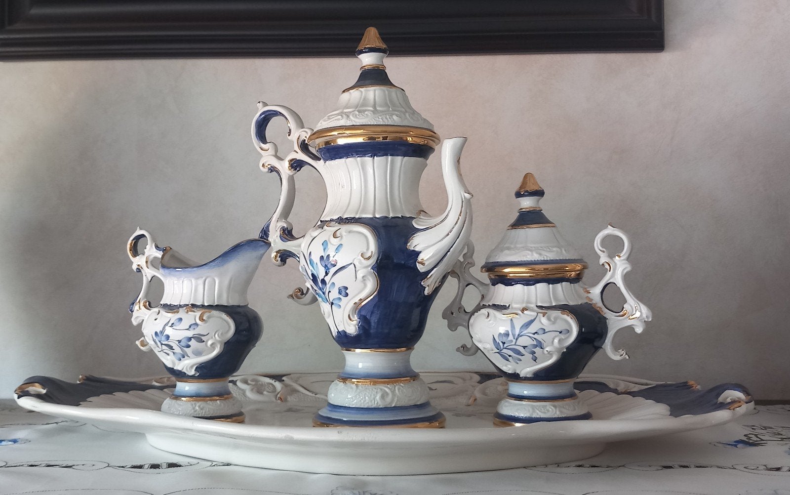 Schaal wit blauw goud, melkkan, suikerpot, koffiekan, Enlèvement