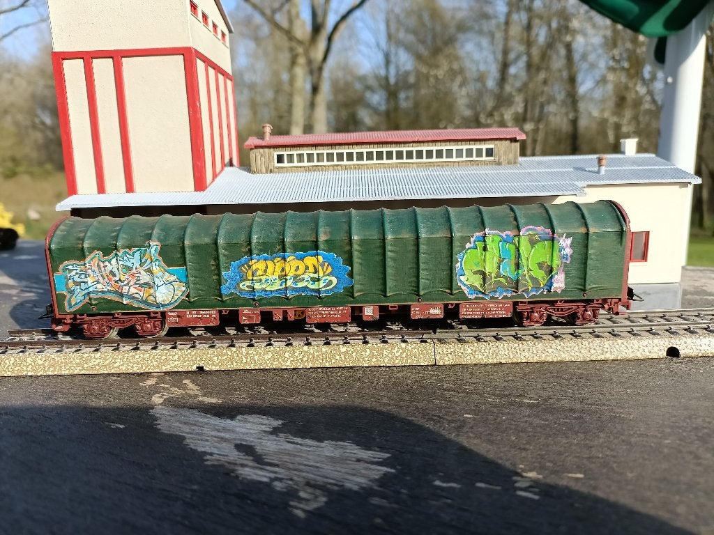 jouef wagon baché Ho tagué et patiné, Jouef, Wagon, Utilisé, Courant continu ou Courant alternatif