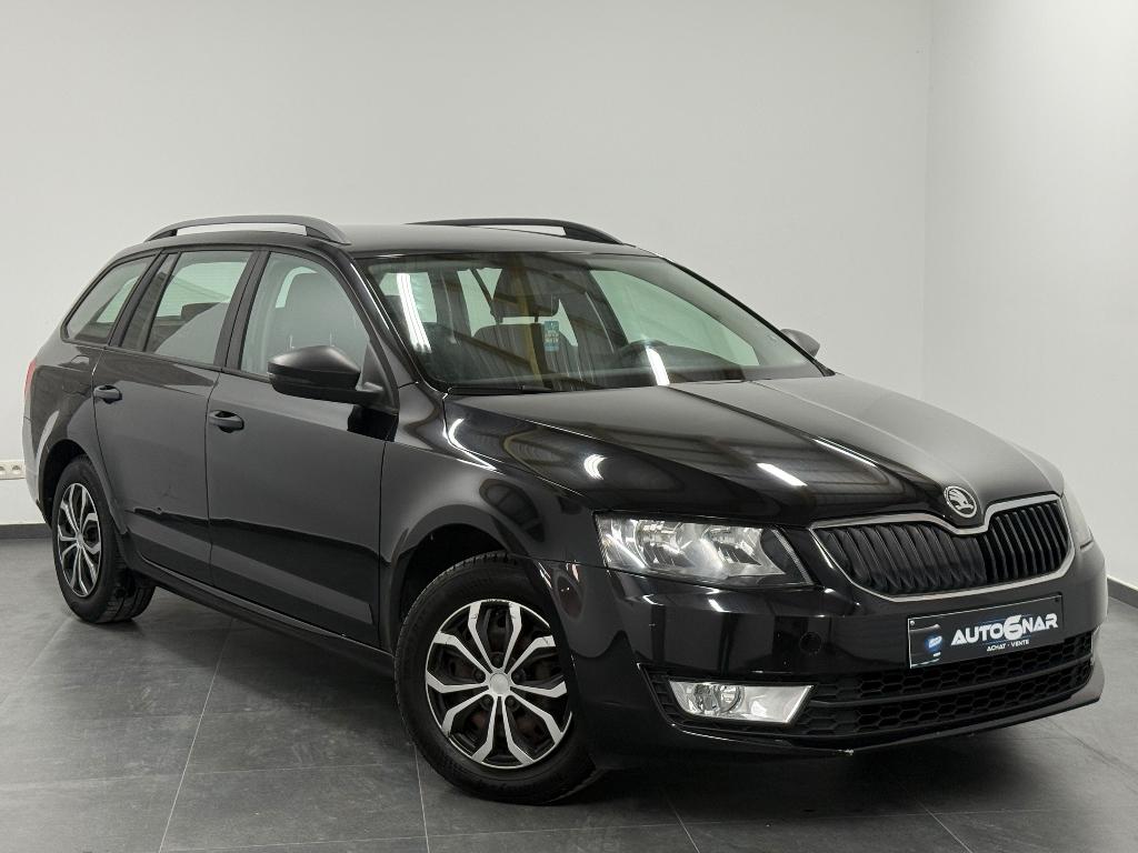 Skoda Octavia 1.6 CR TDi Euro5 - Carnet - 1er Main, Autos, Skoda, https://public.car-pass.be/vhr/58e3d58a-40bf-48eb-be48-2050d42f2b04