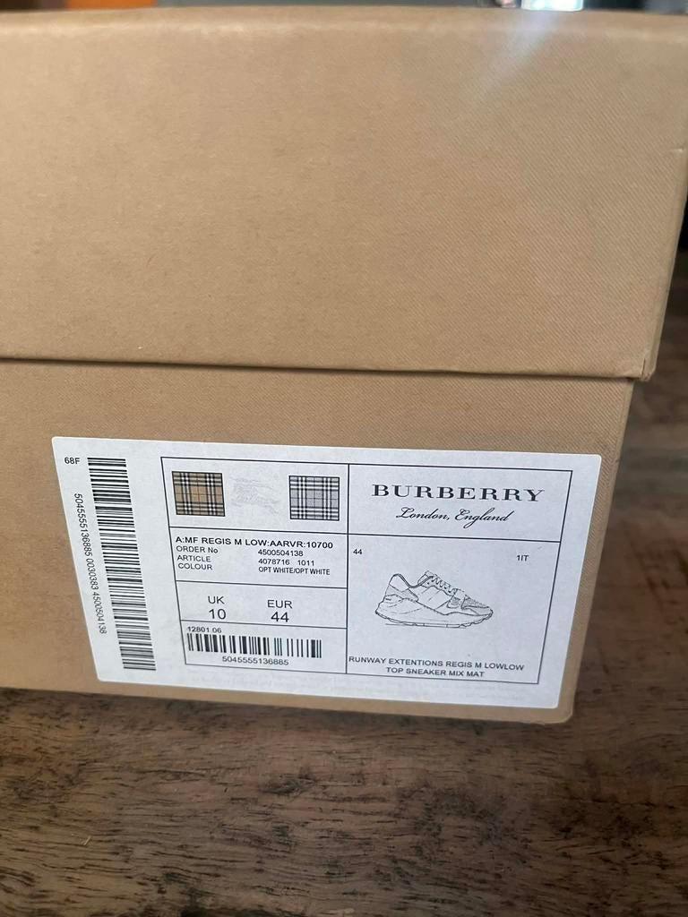 Burberry baskets neuf et véritable !, Kleding | Heren, Schoenen, Ophalen of Verzenden, Zo goed als nieuw, Sneakers