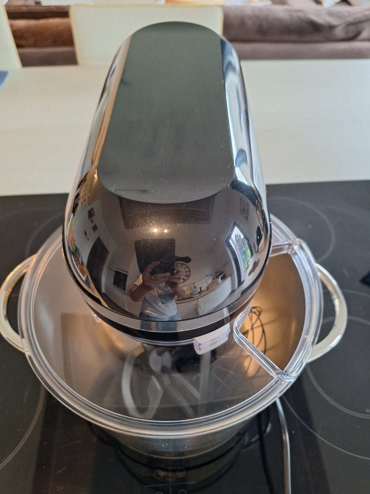 Robot pâtissier KitchenBrothers, Enlèvement