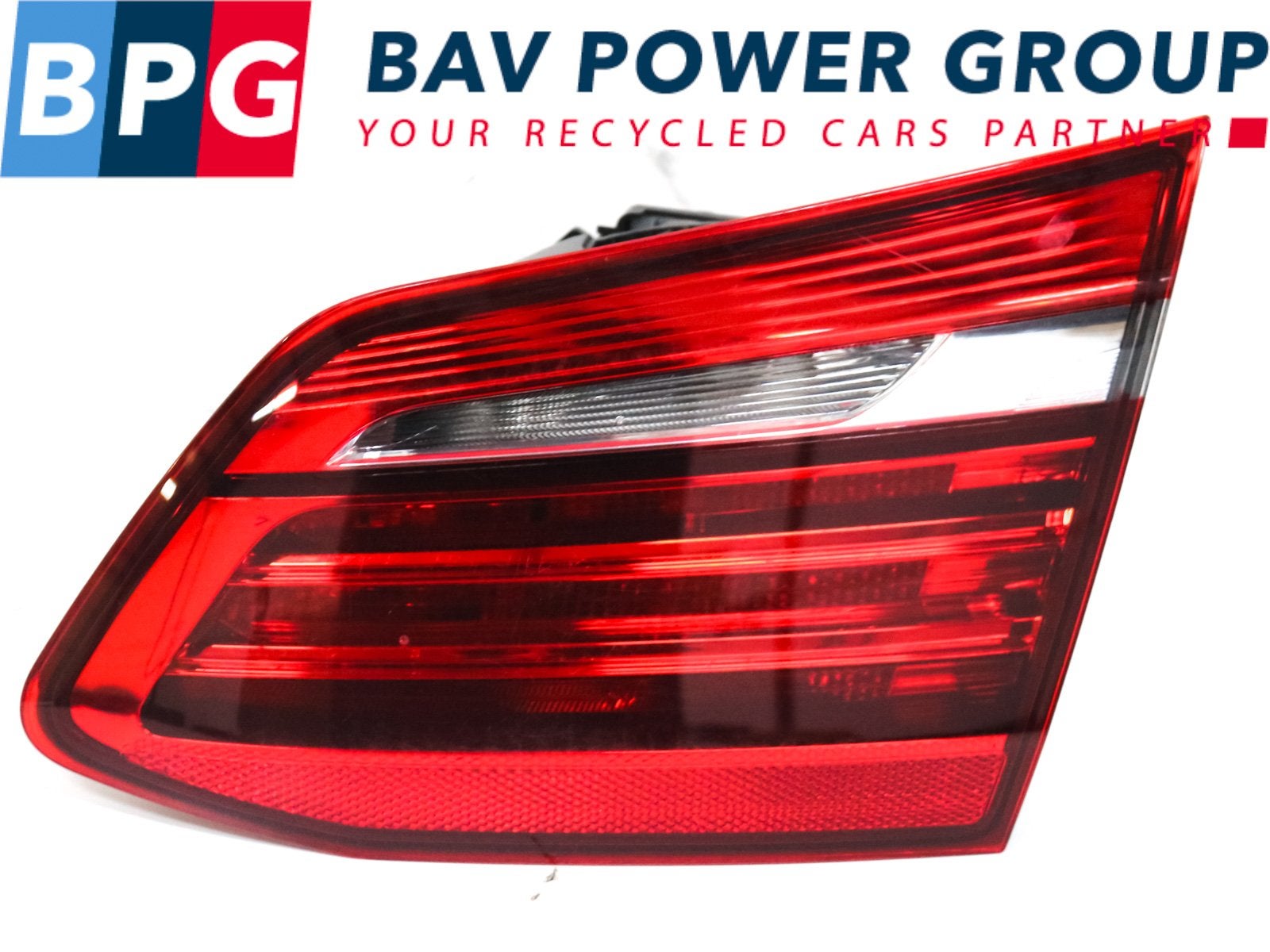 PANNEAU ARRIÈRE DROIT AVEC LAMPE BMW (63-21-7461478), Utilisé, BMW, Petuelring 130
80809  München, DE, Bayerische Motoren Werke AG