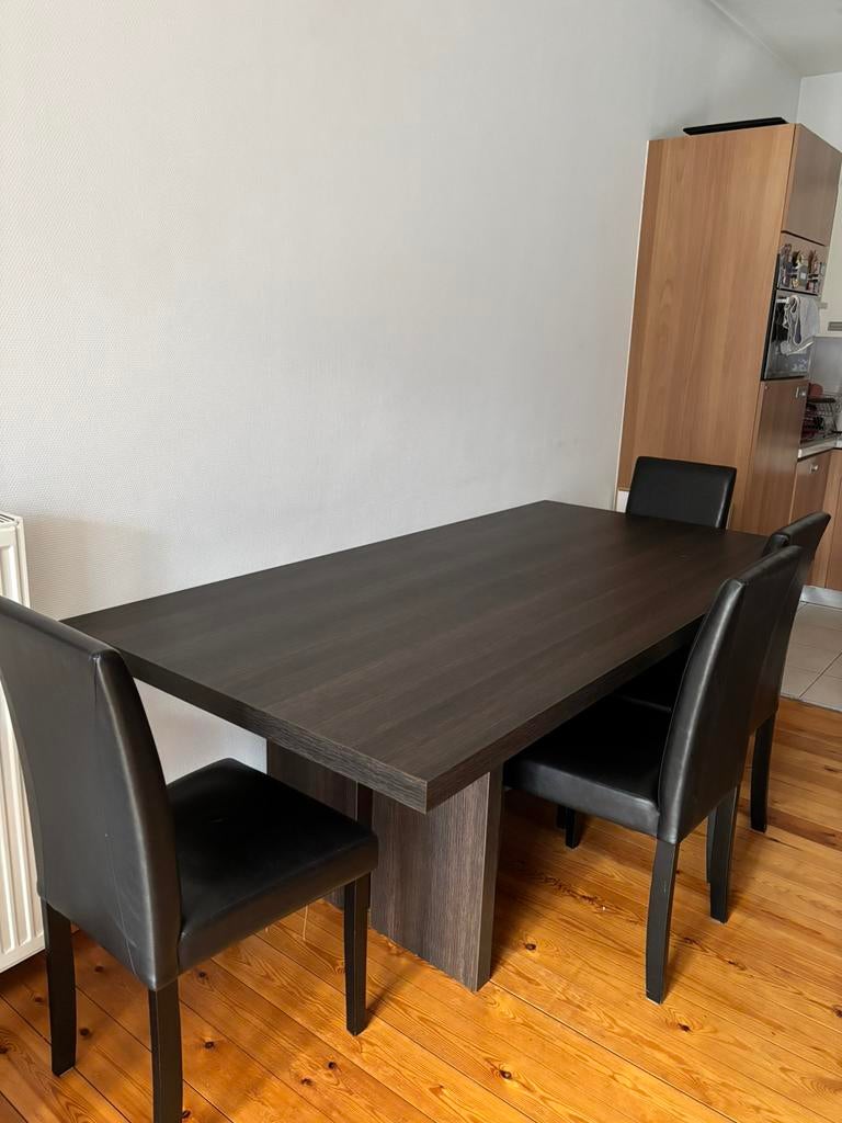 Table salle a manger, Enlèvement, Comme neuf