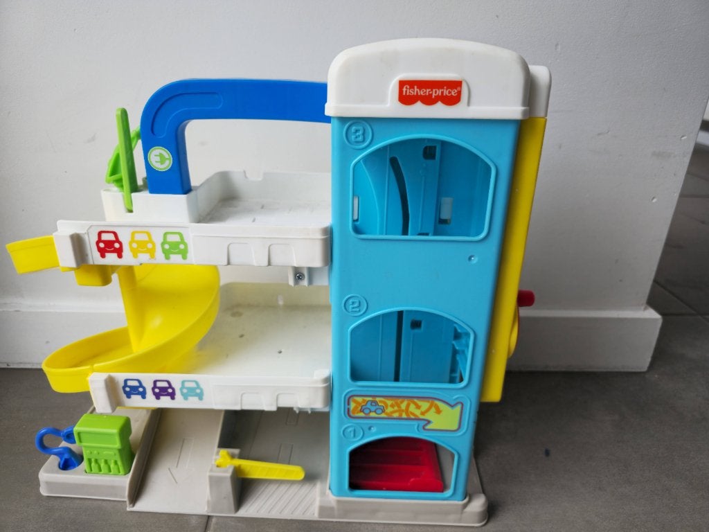 Fisher price autogarage, Kinderen en Baby's, Ophalen, Zo goed als nieuw, Auto of Voertuig, Met geluid
