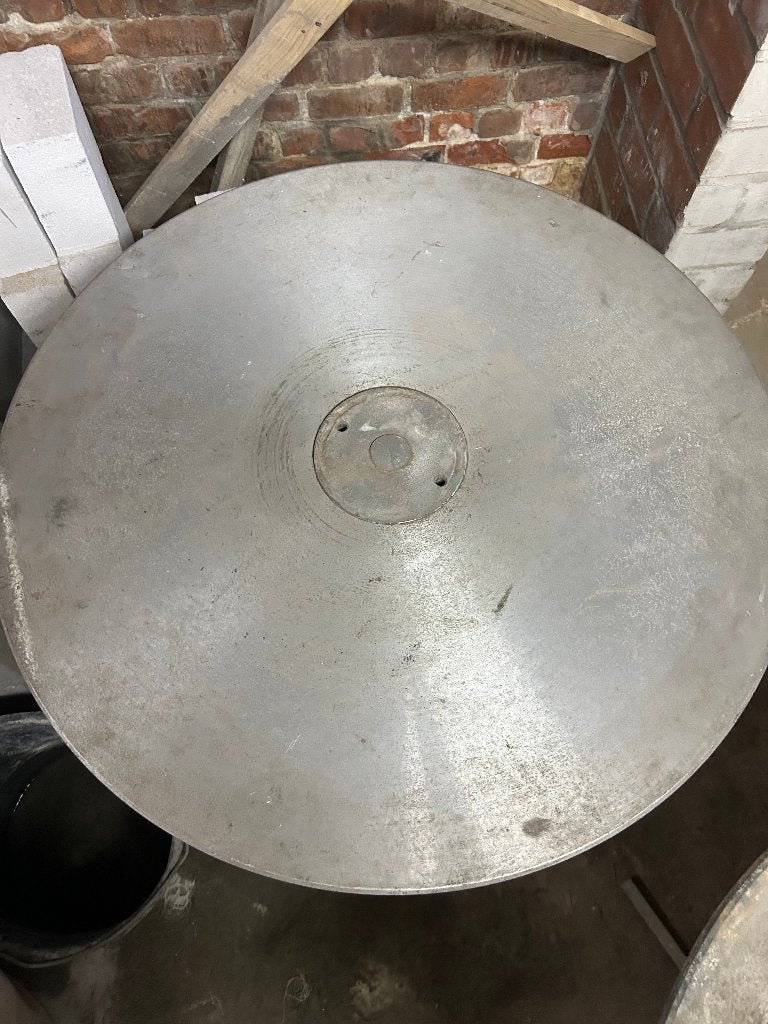 2 originele metalen tafels van Mayer-Kruse, model 1-30S, Enlèvement