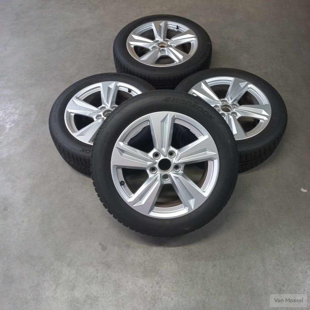 Audi A3 Hankook Winter I Cept EVO 2 205/55/R17 95H, Gebruikt, -, -, Banden en Velgen