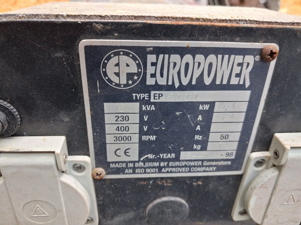 Stroomgroep, Enlèvement, Utilisé, 5 à 10 kVA, Essence