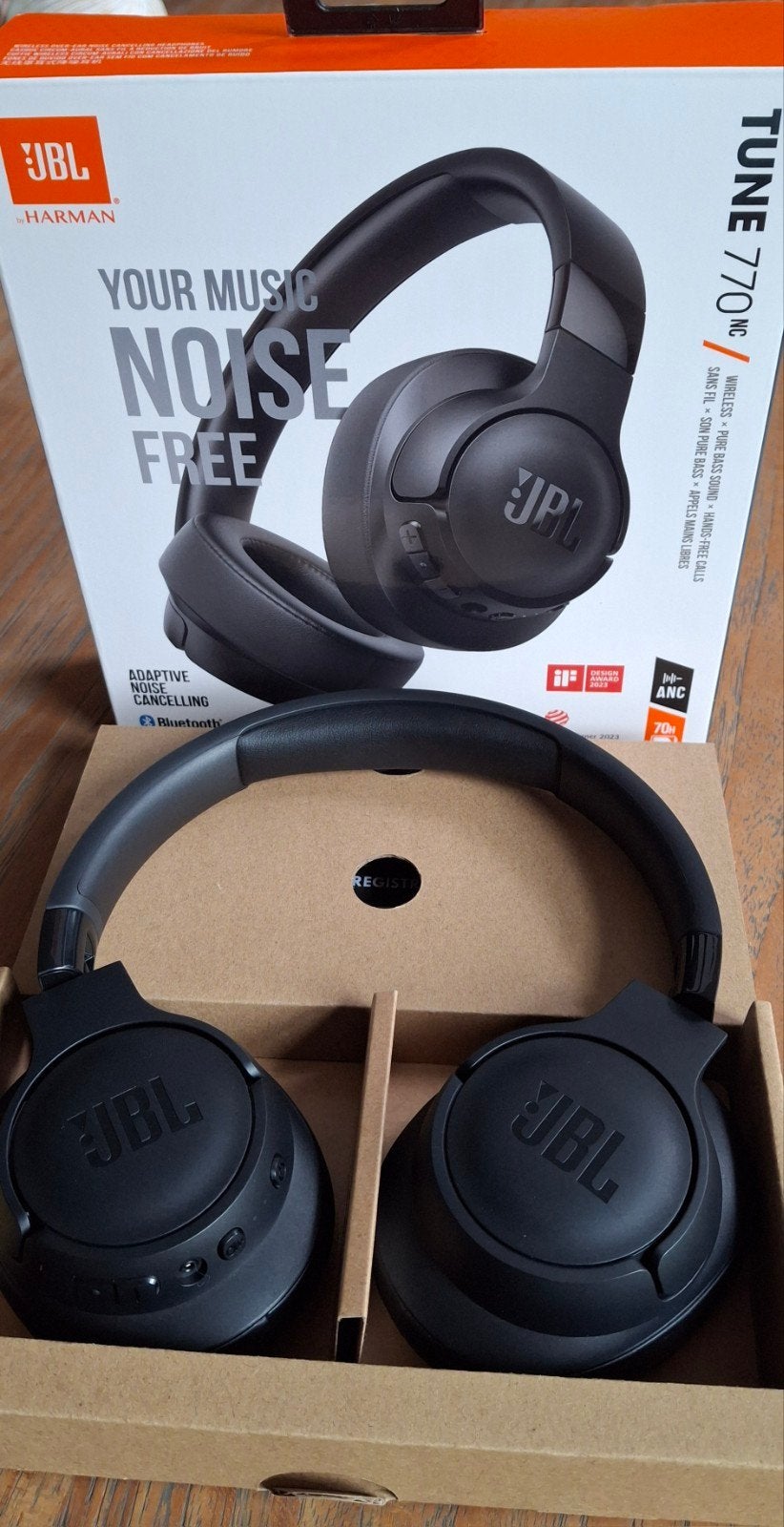 JBL Tune 770 Headphone in nieuwstaat, Audio, Tv en Foto, Hoofdtelefoons, Ophalen, JBL, Zo goed als nieuw, Over-ear