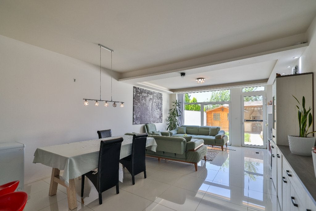 instapklare rijwoning met 3 slpk en 2 badkamers, Maison 2 façades, 115 m², Province d'Anvers, Jusqu'à 200 m²