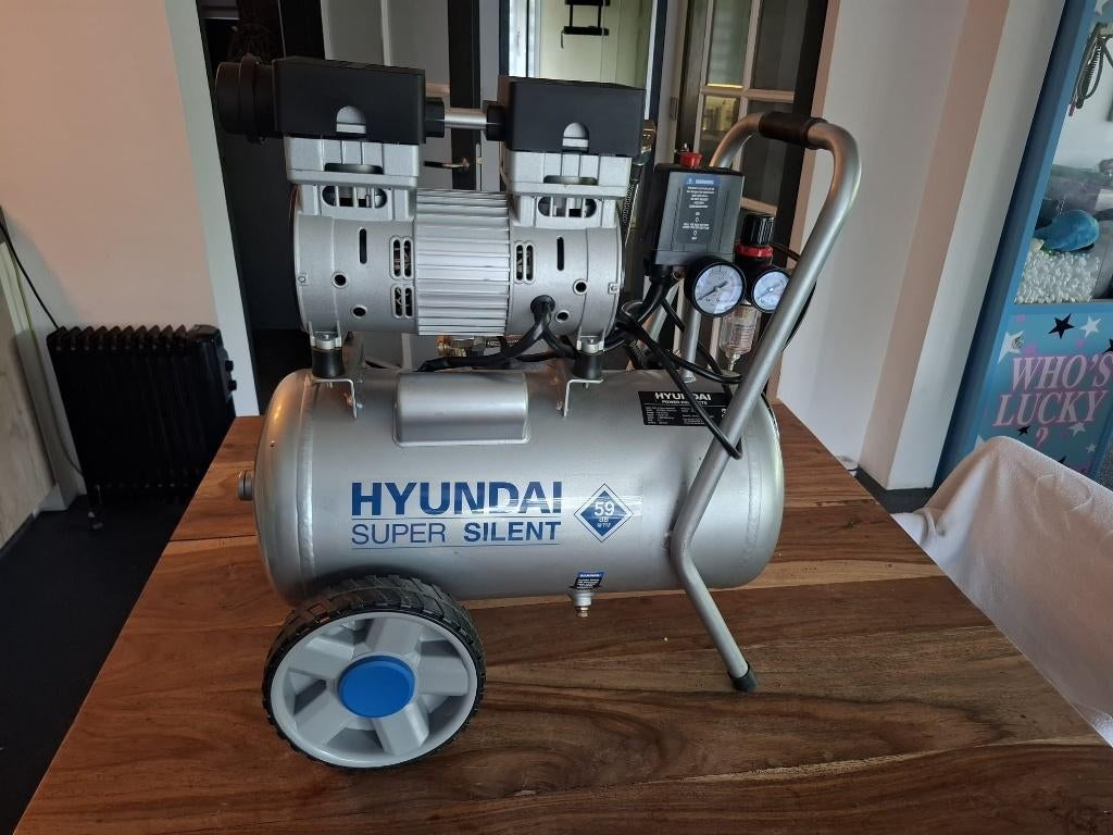Hyundai 24L super silent luchtcompressor / perslucht zgan., Moins de 25 litres, Moins de 200 litres/min, Enlèvement, 6 à 10 bars