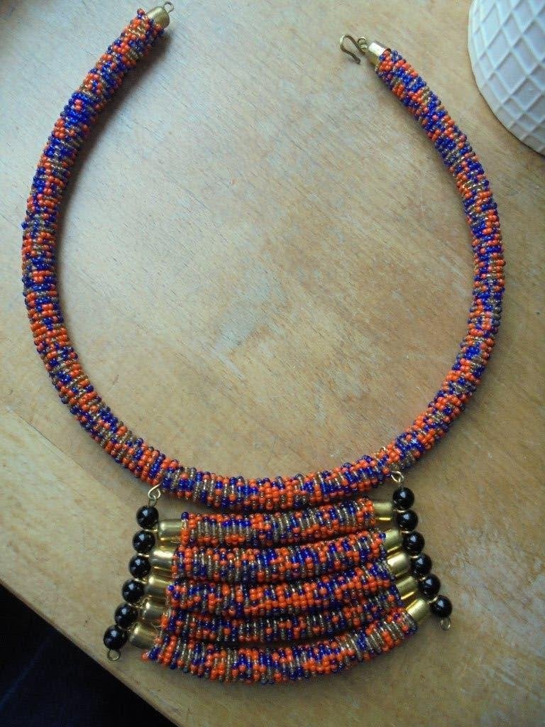 Mooi Keniaans halssnoer rood en blauw, Blauw, Nieuw, Ophalen of Verzenden, Overige materialen