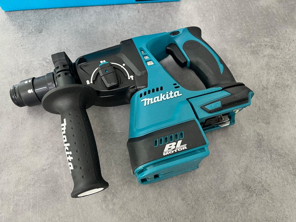 MAKITA 18V ACCU BOORHAMER DHR243Z SDS+ BRUSHLESS 2j KLOPBOOR, Bricolage & Construction, Briques, Enlèvement ou Envoi, Neuf, Autres types