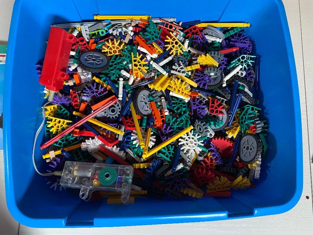 K-Nex, Enlèvement