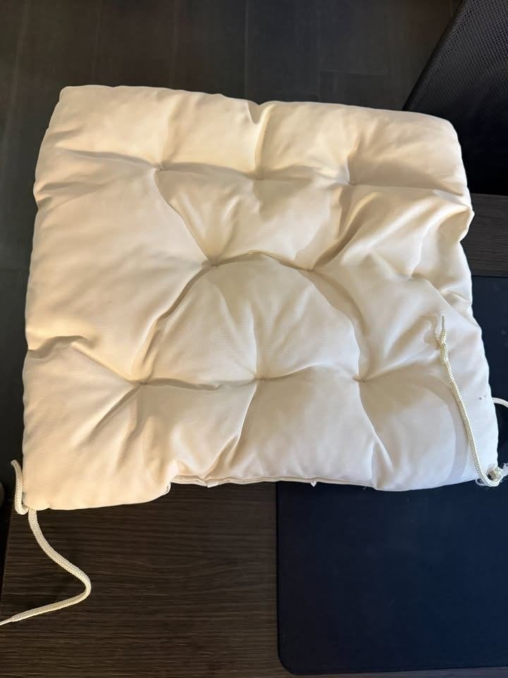 Lot de 8 coussins d'assise matelassés de chaise neuf - 40x45, Enlèvement