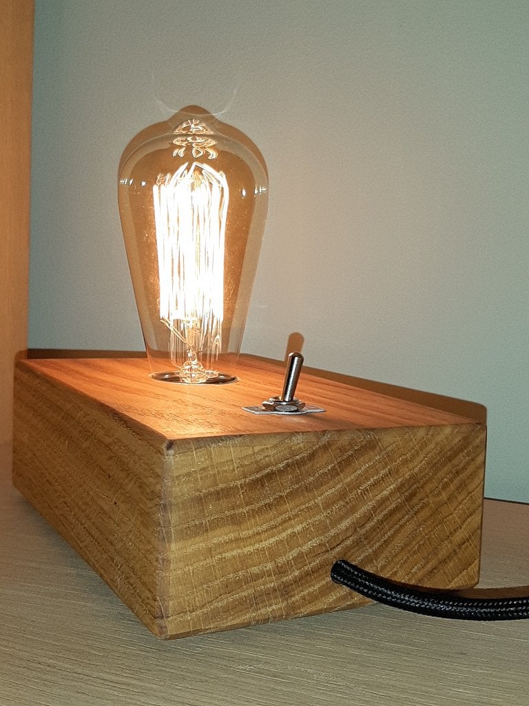 Unieke tafellamp met massief houten voet, Nieuw, Handgemaakt, Hout, E27 (groot)