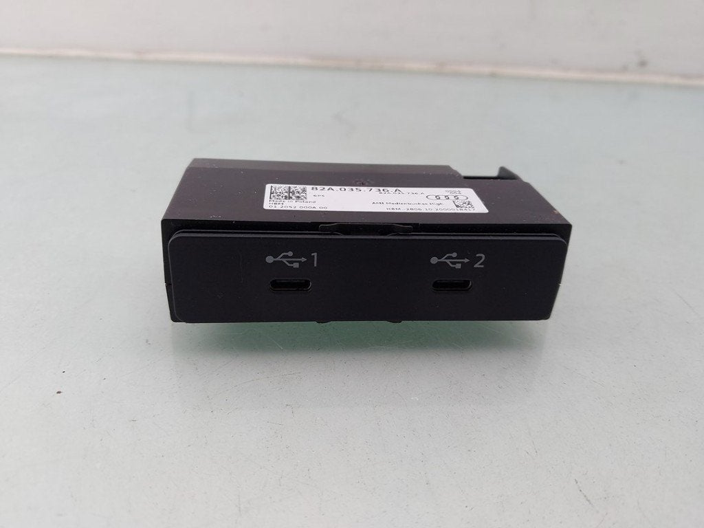 PORT AUX/USB Audi A3 Sportback (8YA) (|82A035736A|), Auto-Union-Straße  1,
85057  Ingolstadt, DE, Info@audi.de, Audi, Utilisé
