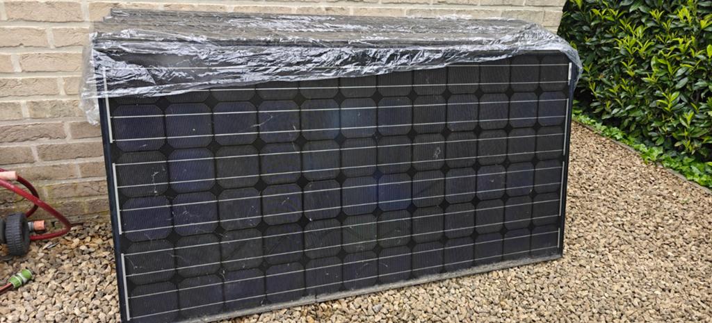 Zonnepanelen - 9 x 220w met omvormer, Ophalen