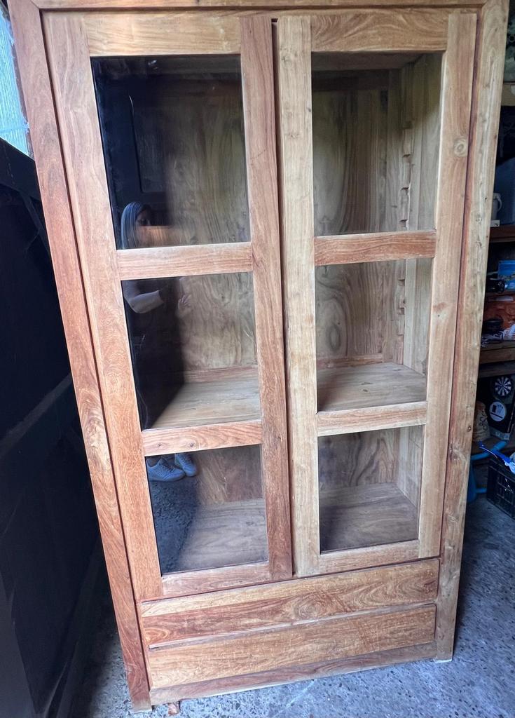 Vol grenen barkast, Huis en Inrichting, Ophalen, Zo goed als nieuw