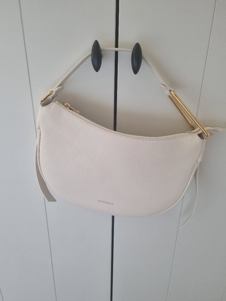 Handtas 'Coccinelle' - kleur: gebroken wit, Handtassen en Accessoires, Tassen | Damestassen, Ophalen, Nieuw, Wit, Handtas