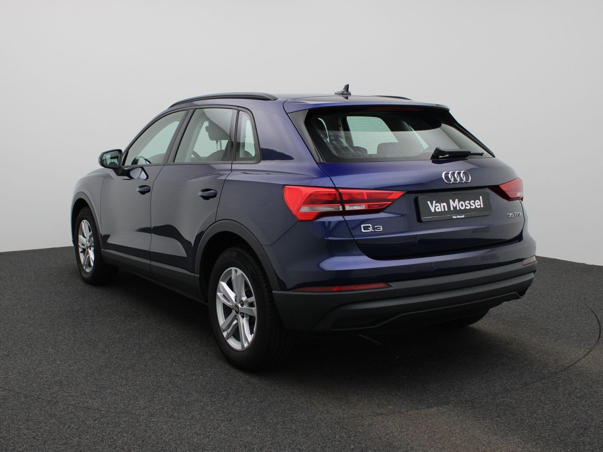Audi Q3 35 TFSI S tronic Bus. Ed. Attraction (automatique), Autos, Electronic Stability Program (ESP), Achat, 1800 kg, Entreprise
