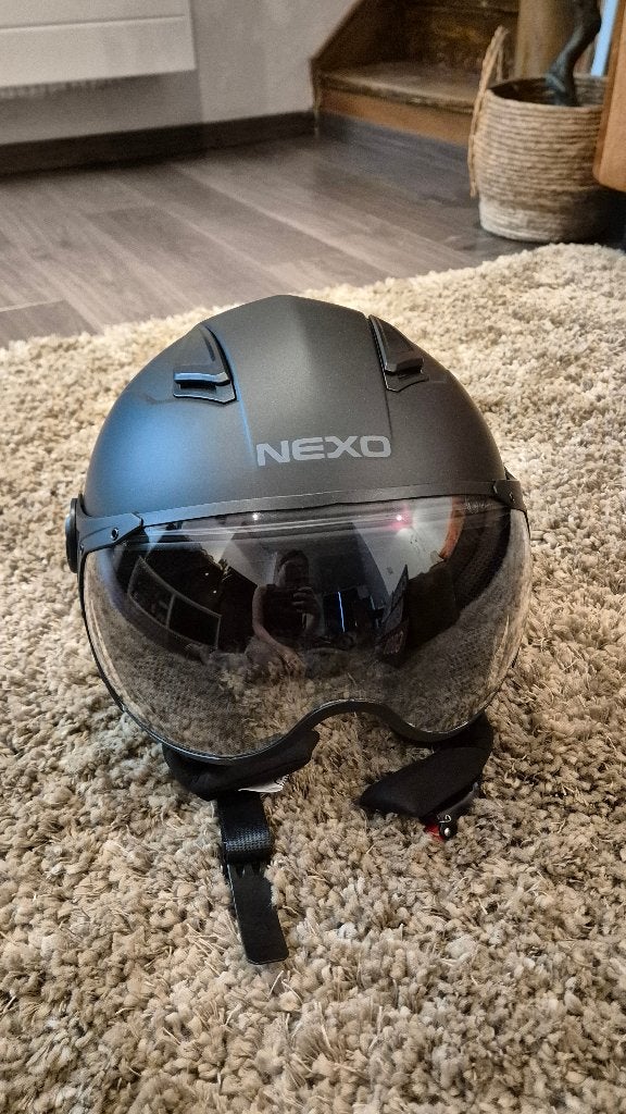 Casque Jet Nexo noir mat flambant neuf, Motos, Vêtements | Casques de moto, Femmes, Hommes, Casque jet, M, Autres marques, Neuf, sans ticket