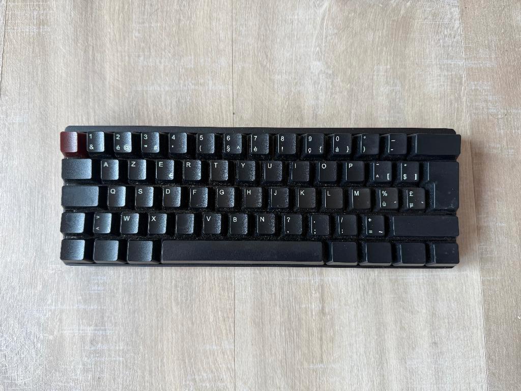 Clavier mécanique compact WASD Red Cherry, Informatique & Logiciels, Clavier gamer, Enlèvement ou Envoi, Azerty, Utilisé