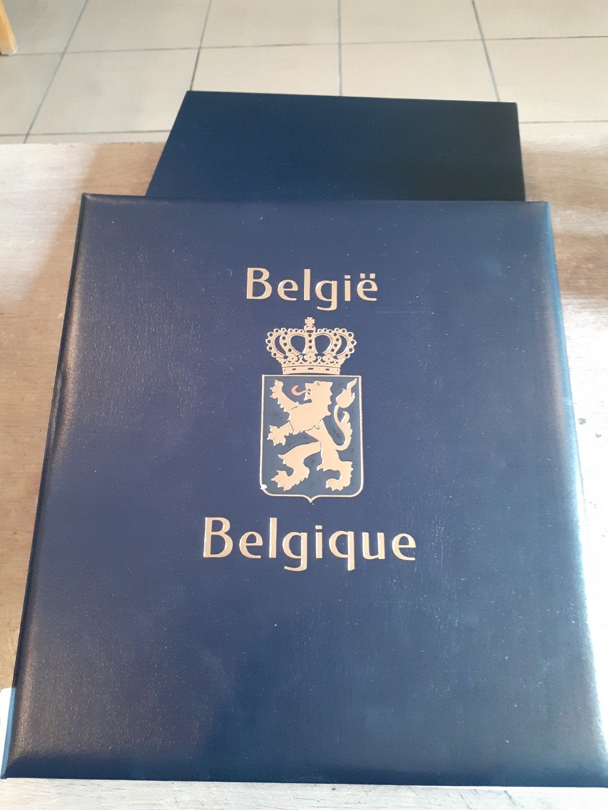 Davo luxe album 20 ste eeuw + Bladen gem uitgifte, Postzegels en Munten, Postzegels | Volle albums en Verzamelingen, Ophalen of Verzenden