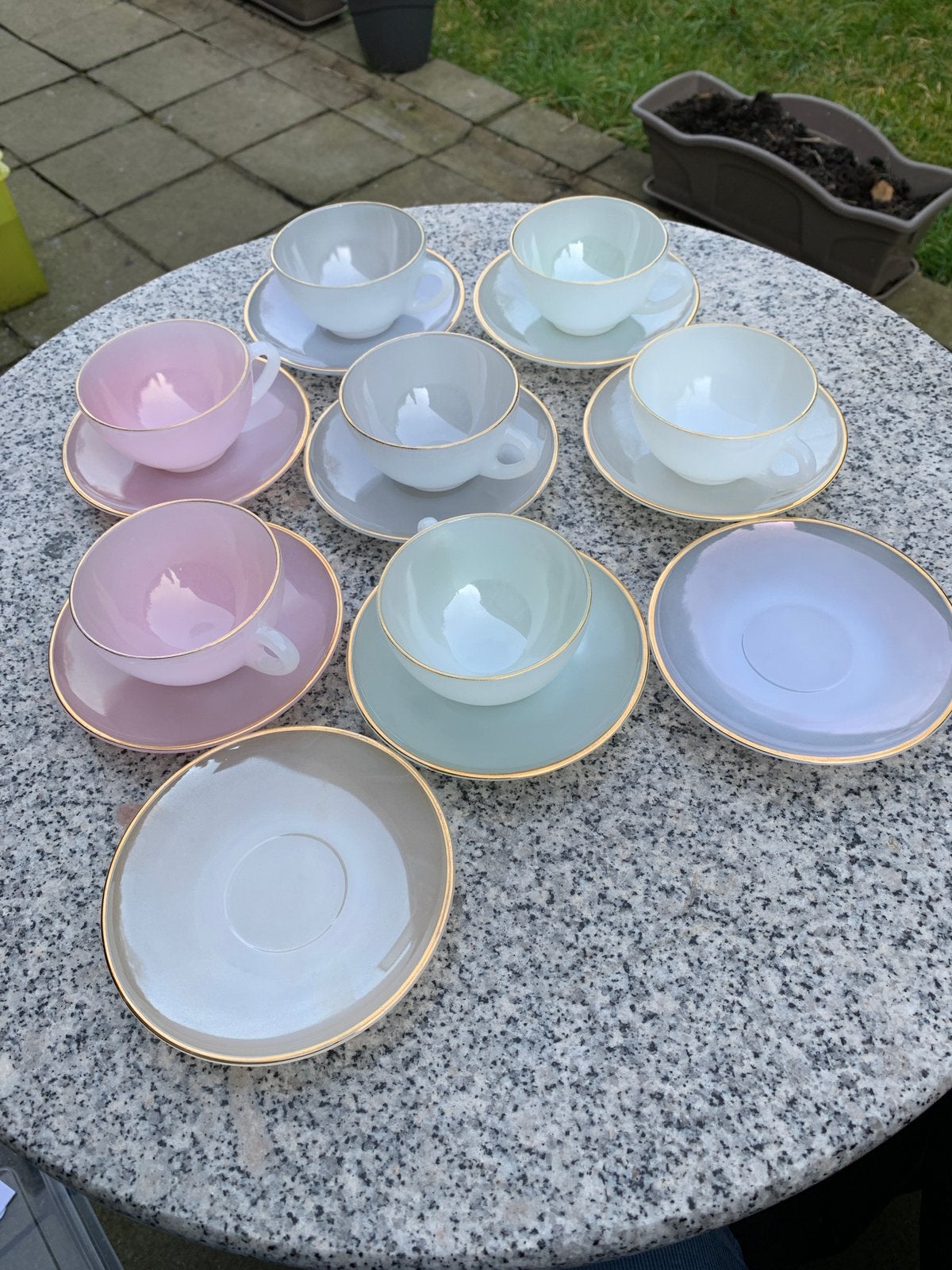 Arcopal Vintage bekerset, Ophalen